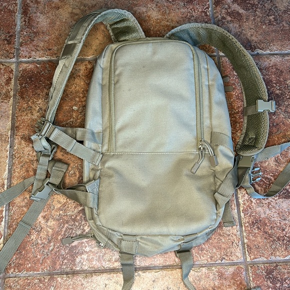 FieldLine Tactical Backpack - Picture 3 of 6